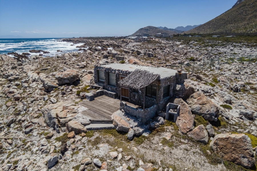 8 Bedroom Property for Sale in Pringle Bay Western Cape